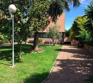 Jardín de Residencia Raíces Valladolid